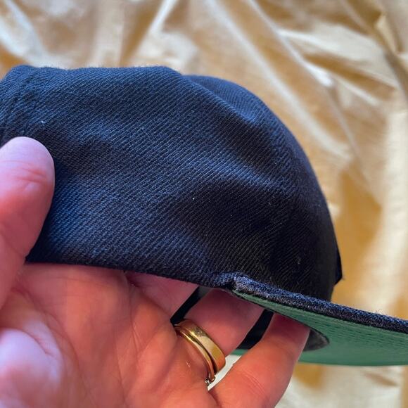 Brixton MFG Company Black Snap Back Cap W/ Green Bill Street Skater Style OS - Picture 2 of 12